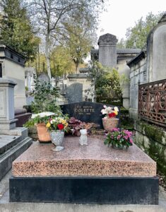 tombe de Colette Cimetière du Père Lachaise Paris