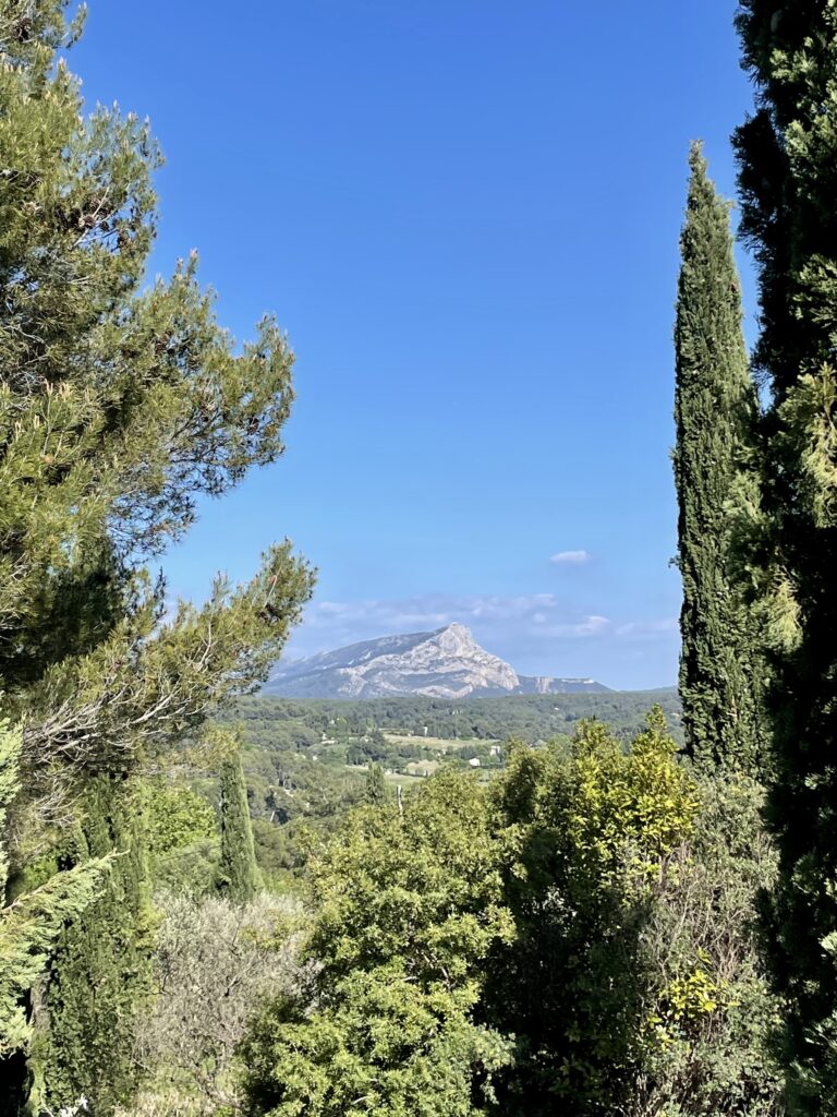 montagne sainte victoire plateau des lauves aix en provence