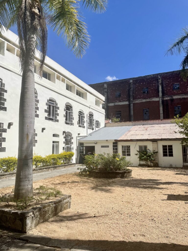 La cour du musée de l’Esclavage intercontinental © S. Patel De Zorzi