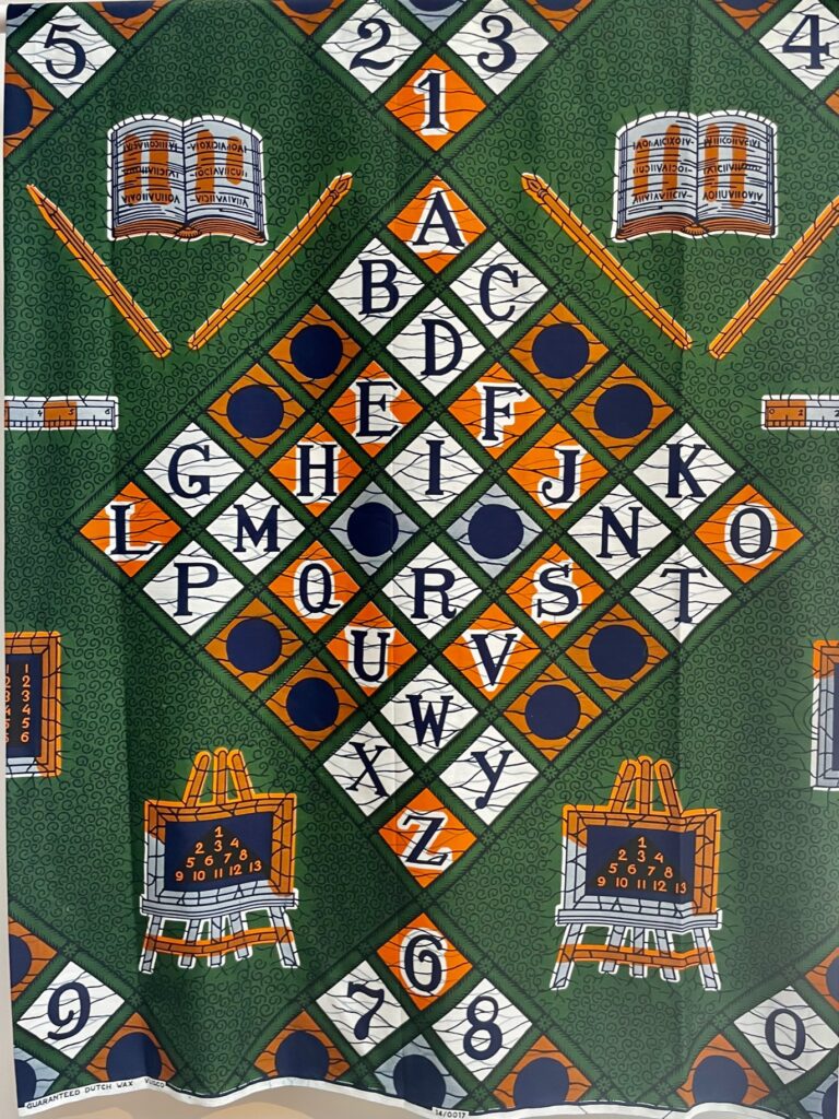 Wax au motif Alphabet. © Soraya Patel De Zorzi