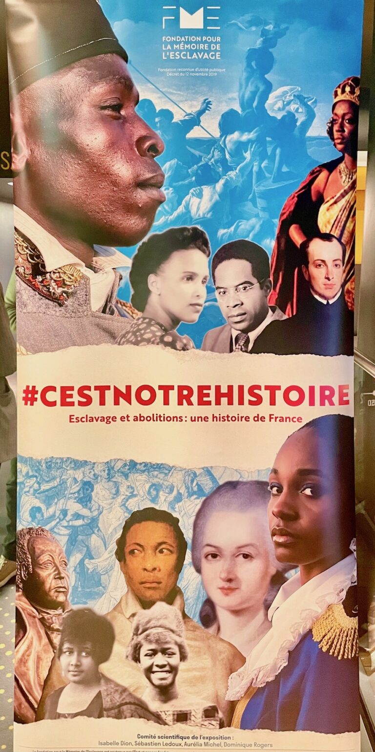 Premier panneau de l’exposition itinérante ‘C’est notre histoire’ de la Fondation pour la mémoire de l’esclavage © Soraya Patel De Zorzi