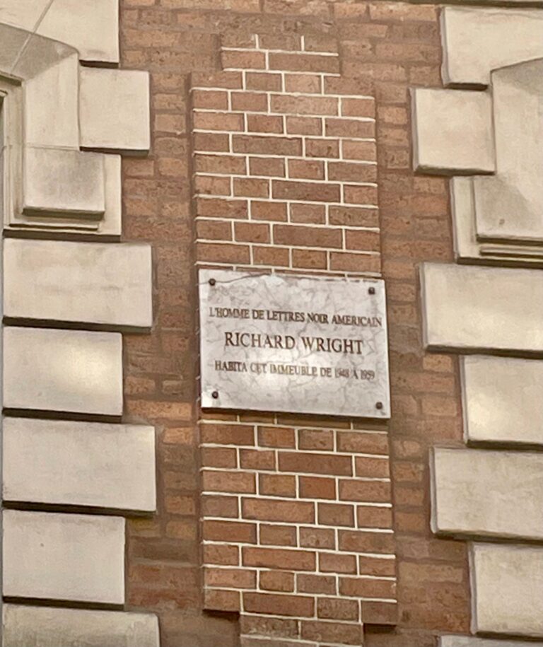 Plaque commémorative en hommage à Richard Wright au 14, rue Monsieur-le-Prince, Paris 6e © Soraya Patel De Zorzi