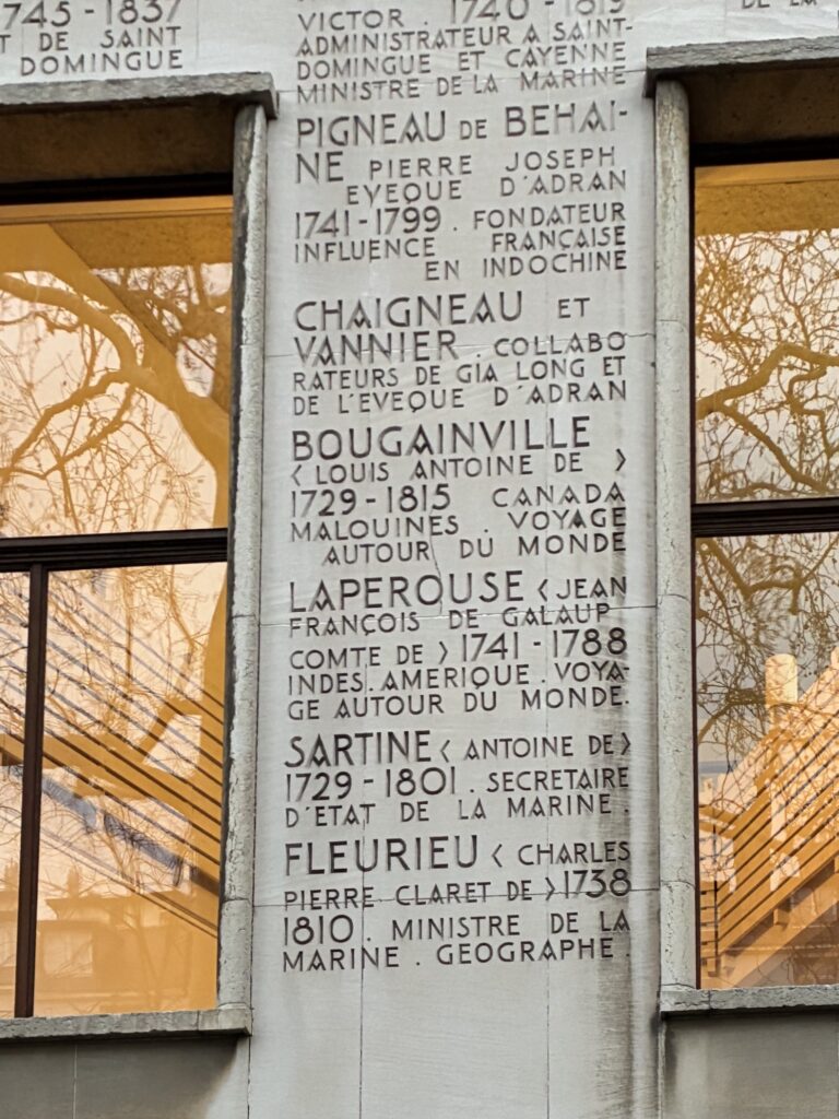Détails du mur des « grands coloniaux », Palais de la Porte Dorée. © Soraya Patel De Zorzi