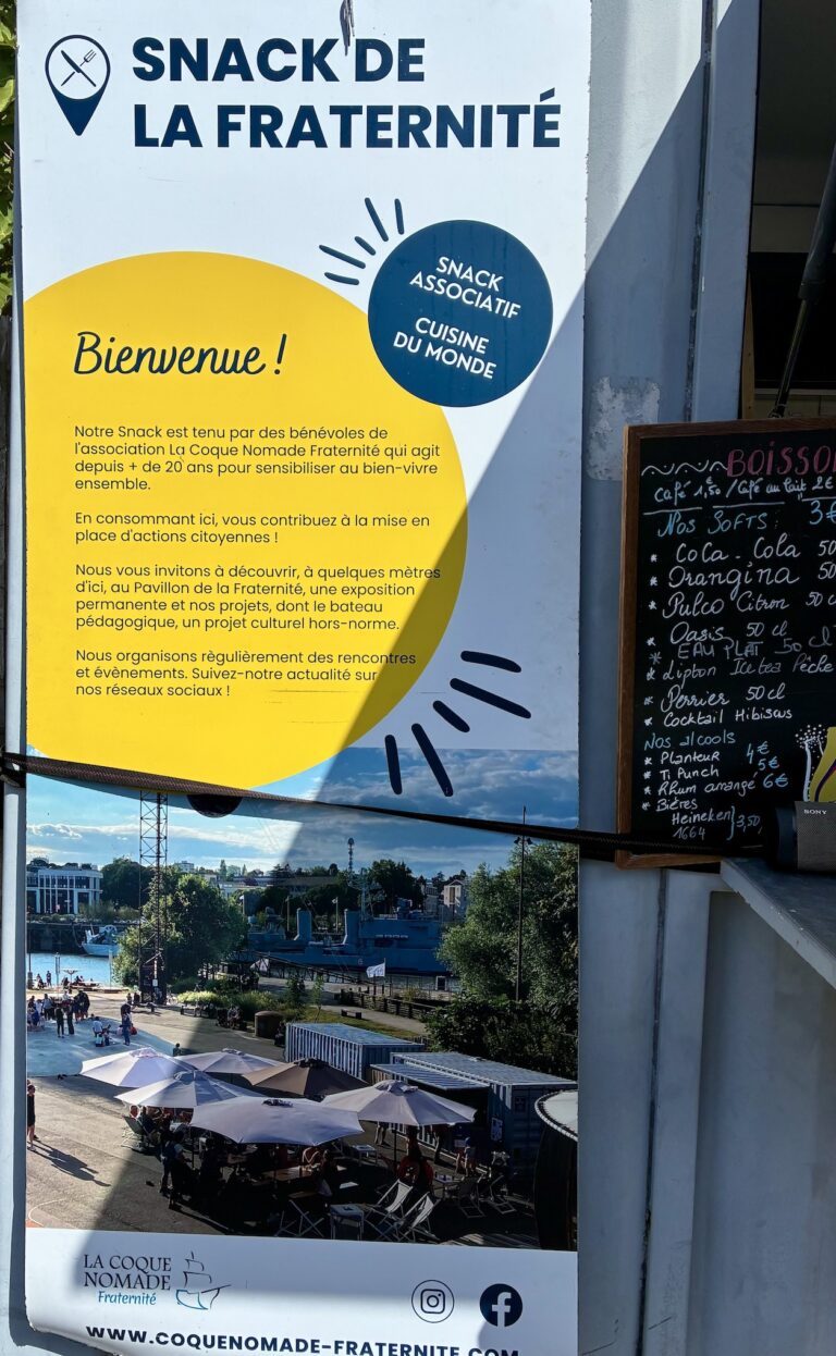 Le Snack de la fraternité, importante ressource financière de l'association © Soraya Patel De Zorzi